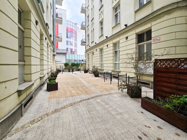 Mieszkanie 3-pokojowe Łódź Śródmieście, ul. Piotrkowska. Zdjęcie 2