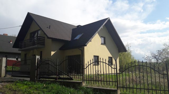 dom wolnostojący, 5 pokoi Łuczyce, ul. Dworska. Zdjęcie 1