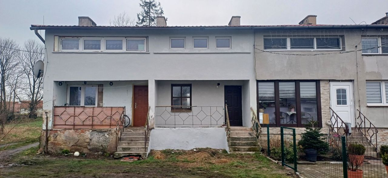 dom szeregowy, 2 pokoje Dobroszów