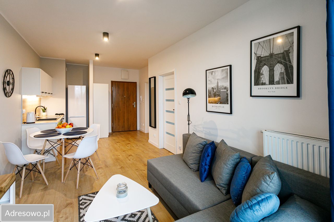 Mieszkanie 2-pokojowe Warszawa Włochy, ul. Łopuszańska. Zdjęcie 1