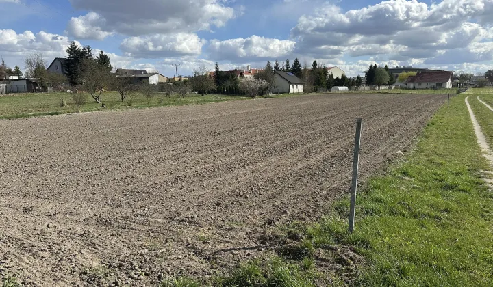 Działka budowlana Zawonia, ul. Szkolna