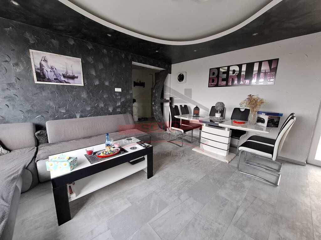 Mieszkanie 4-pokojowe Ozimek, ul. Juliusza Słowackiego. Zdjęcie 2