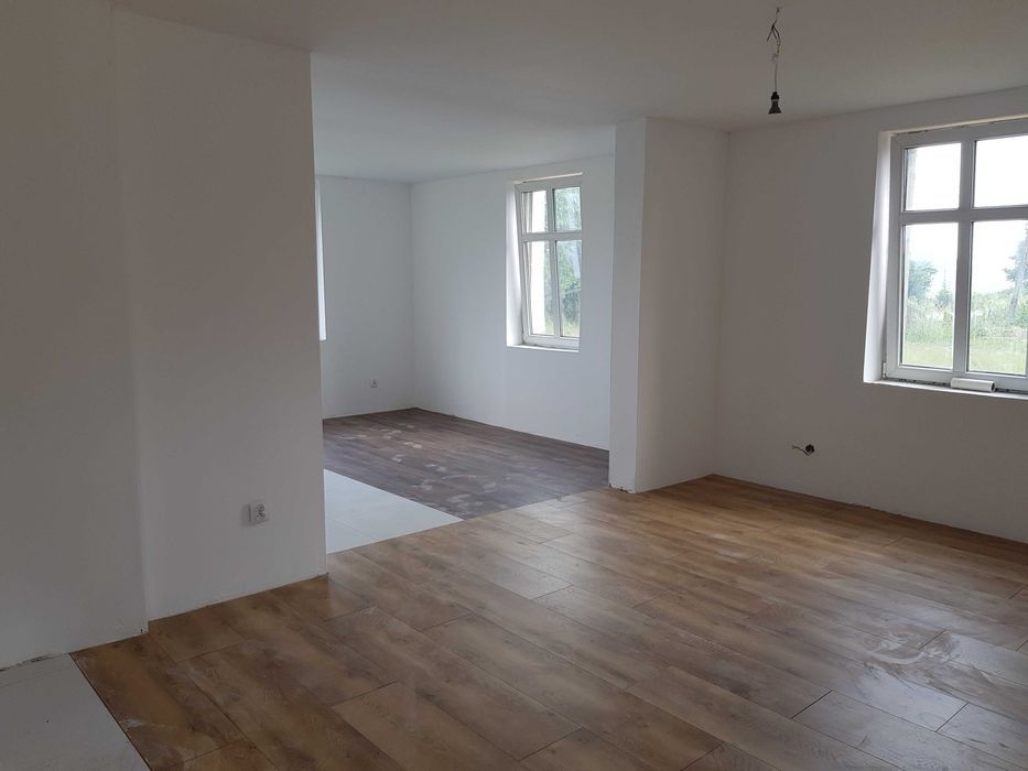 dom wolnostojący, 2 pokoje Bejsce. Zdjęcie 2