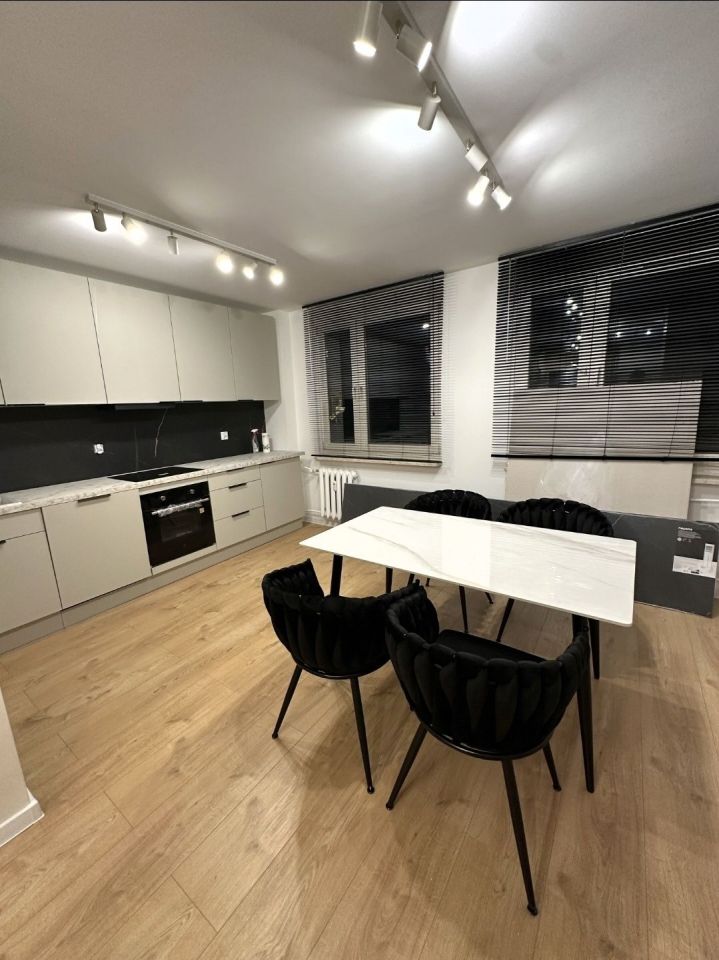 Mieszkanie 4-pokojowe Zamość, ul. Ciepła. Zdjęcie 3