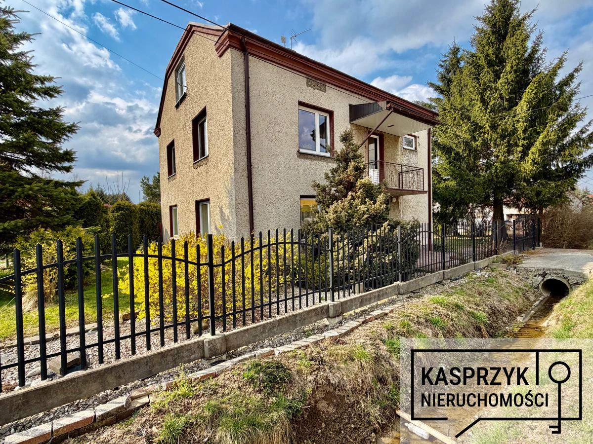 dom wolnostojący, 5 pokoi Moderówka. Zdjęcie 1