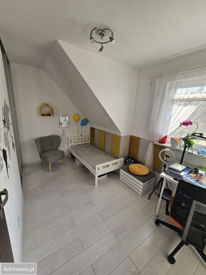 dom szeregowy, 4 pokoje Julianów. Zdjęcie 12