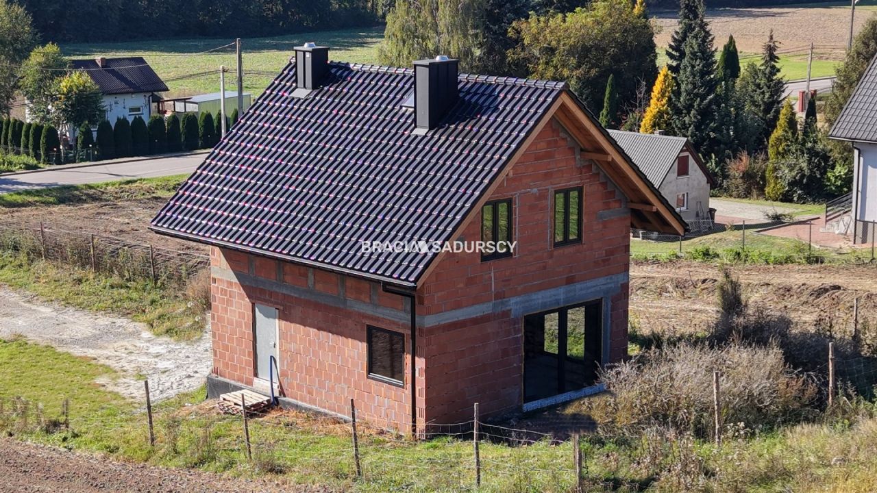 dom wolnostojący, 5 pokoi Wysocice. Zdjęcie 5