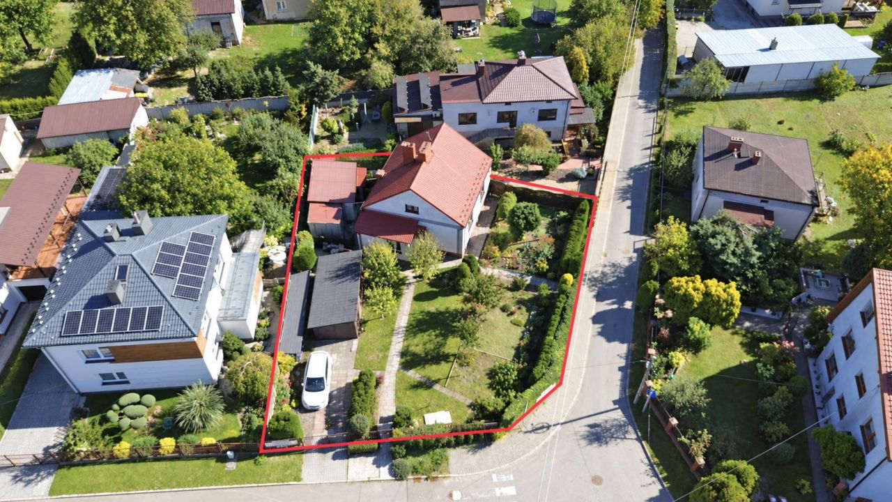 dom wolnostojący, 2 pokoje Ostrowiec Świętokrzyski Piaski, ul. Jaśminowa. Zdjęcie 2