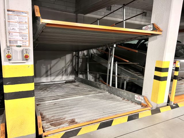 Garaż/miejsce parkingowe Wrocław Huby, ul. Dyrekcyjna. Zdjęcie 1