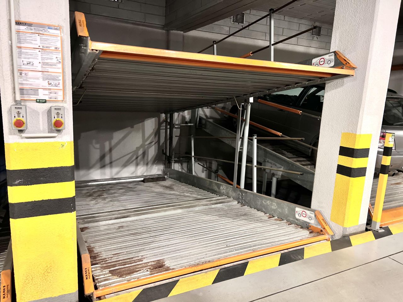 Garaż/miejsce parkingowe Wrocław Huby, ul. Dyrekcyjna