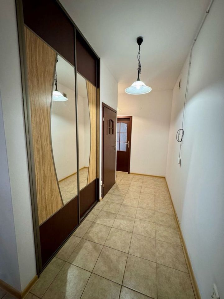 Mieszkanie 3-pokojowe Nowinka. Zdjęcie 3