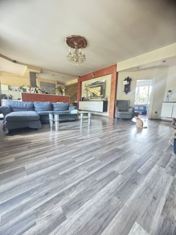 dom wolnostojący, 7 pokoi Łódź Teofilów, ul. Rojna. Zdjęcie 5