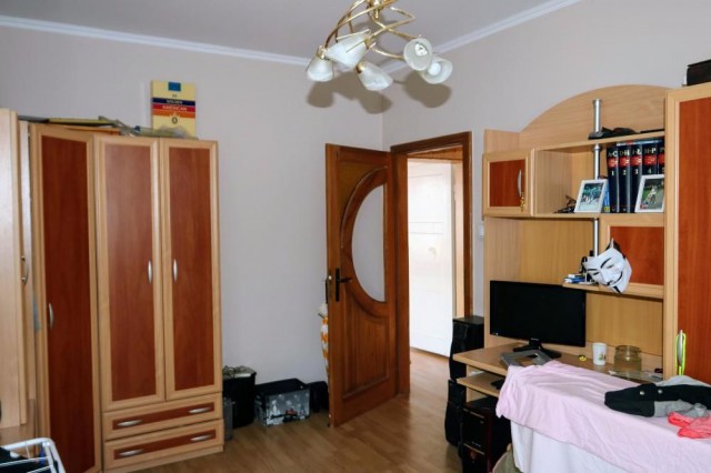Mieszkanie 3-pokojowe Legnica. Zdjęcie 1
