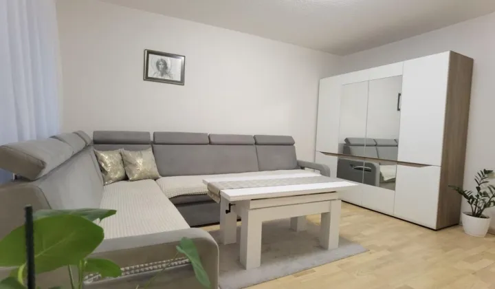 dom wolnostojący, 5 pokoi Skalmierzyce, ul. Ostrowska