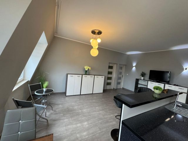 Mieszkanie 3-pokojowe Żerniki Wrocławskie, ul. Kolejowa. Zdjęcie 11