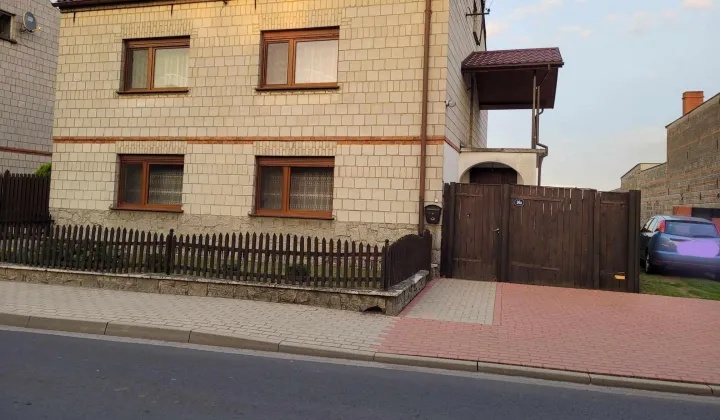 dom wolnostojący, 4 pokoje Zielona Wieś