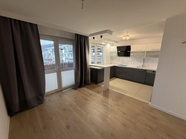 Mieszkanie 3-pokojowe Kielce Podkarczówka, ul. Hugona Kołłątaja. Zdjęcie 1