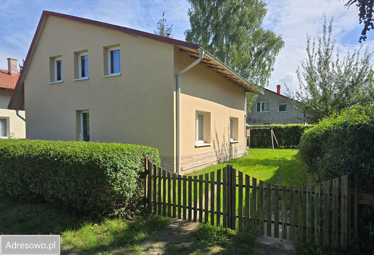 dom wolnostojący, 7 pokoi Rowy, ul. Bukowa