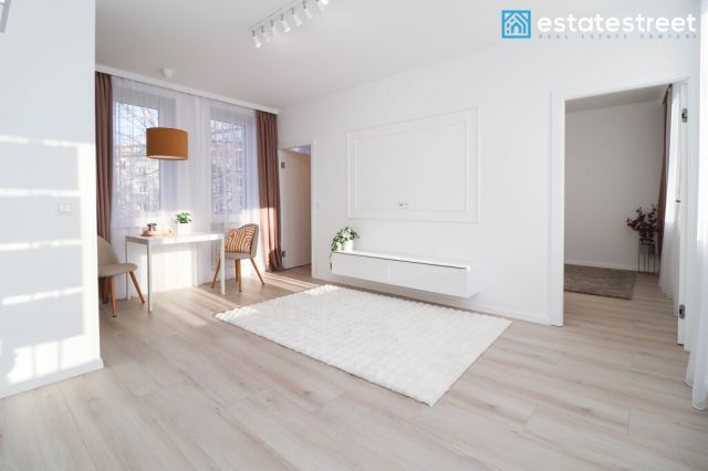 Mieszkanie 3-pokojowe Kraków, os. Stalowe. Zdjęcie 2