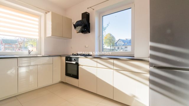 bliźniak, 6 pokoi Wola Luborzycka. Zdjęcie 3