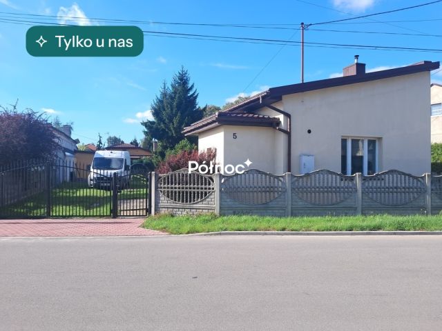 dom wolnostojący, 1 pokój Radomsko, ul. Topolowa. Zdjęcie 1