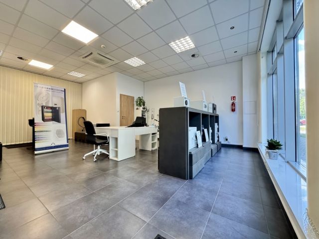 Lokal Rzeszów, ul. Lucjana Siemieńskiego. Zdjęcie 2