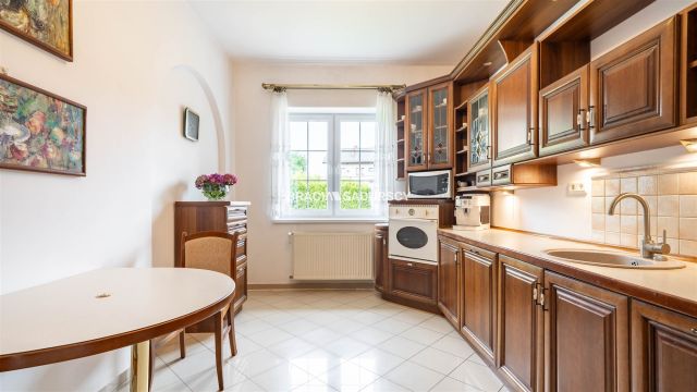 dom wolnostojący, 6 pokoi Libertów, ul. św. Floriana. Zdjęcie 25