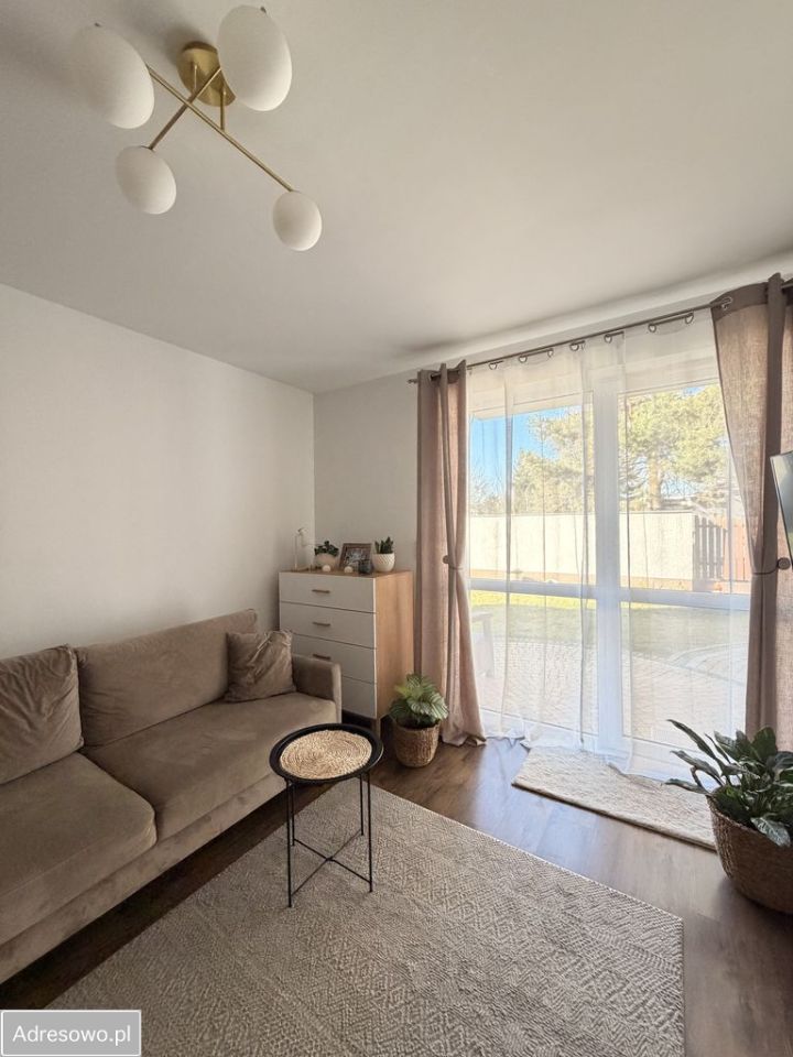 Mieszkanie 2-pokojowe Warszawa Gocław, ul. Tarnobrzeska. Zdjęcie 1