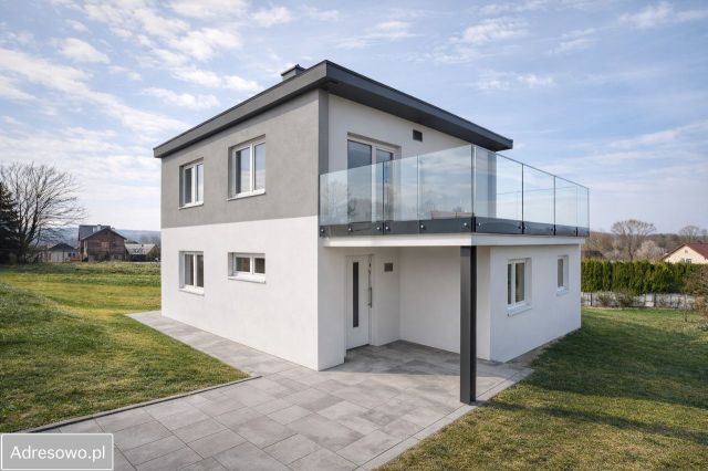 dom wolnostojący, 5 pokoi Tyczyn, ul. Mokra Strona. Zdjęcie 1