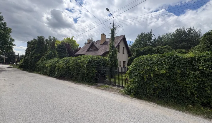 dom wolnostojący, 4 pokoje Tomice, ul. Kwiatowa
