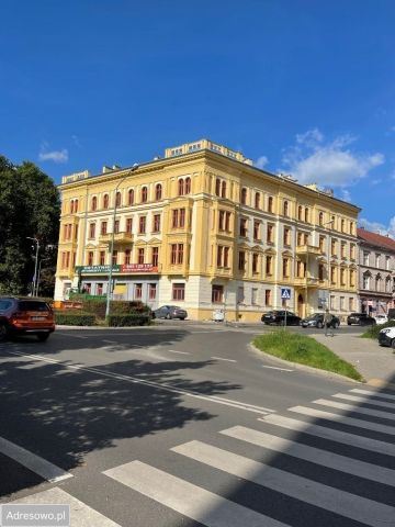 Mieszkanie 3-pokojowe Legnica Centrum, ul. Powstańców Śląskich. Zdjęcie 1