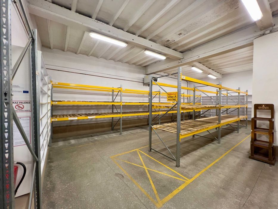 Hala/magazyn Kazimierza Wielka, ul. Przemysłowa. Zdjęcie 8