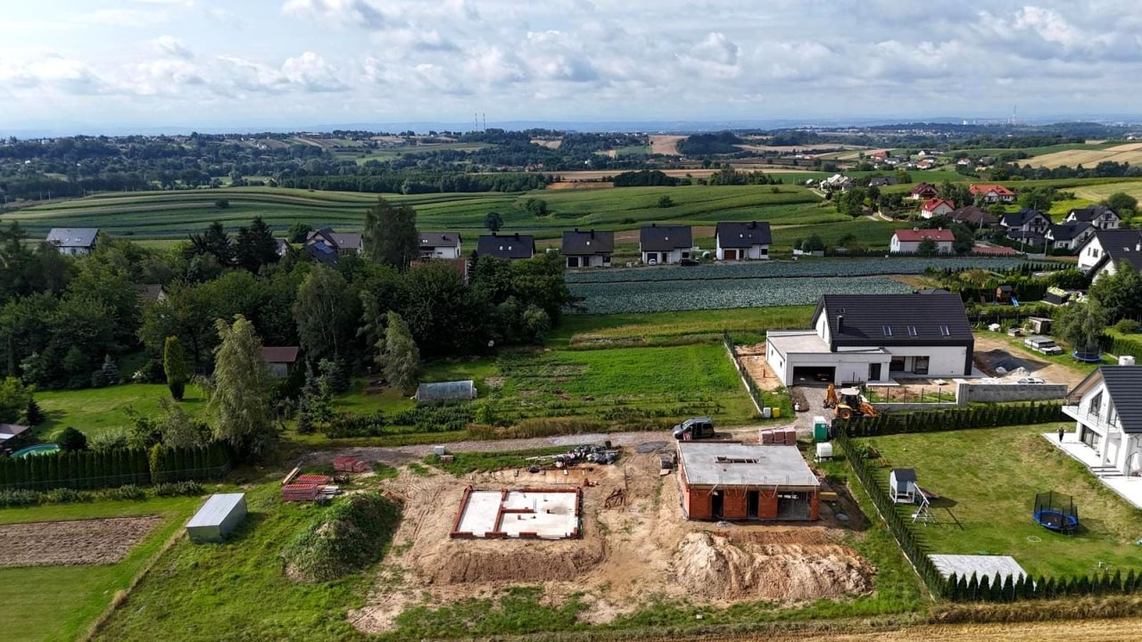 dom wolnostojący, 5 pokoi Baranówka, ul. Bajeczna. Zdjęcie 2