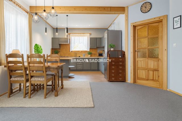 dom wolnostojący, 4 pokoje Krzeszowice, Żary. Zdjęcie 2