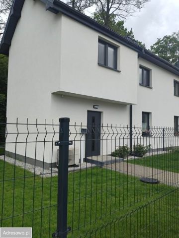 dom szeregowy, 3 pokoje Grodzisk Mazowiecki, ul. J. Słowackiego. Zdjęcie 1