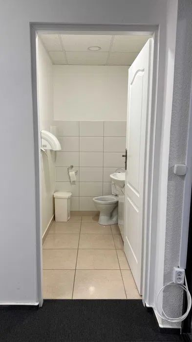 Biuro Warszawa Wola, al. Prymasa Tysiąclecia. Zdjęcie 3