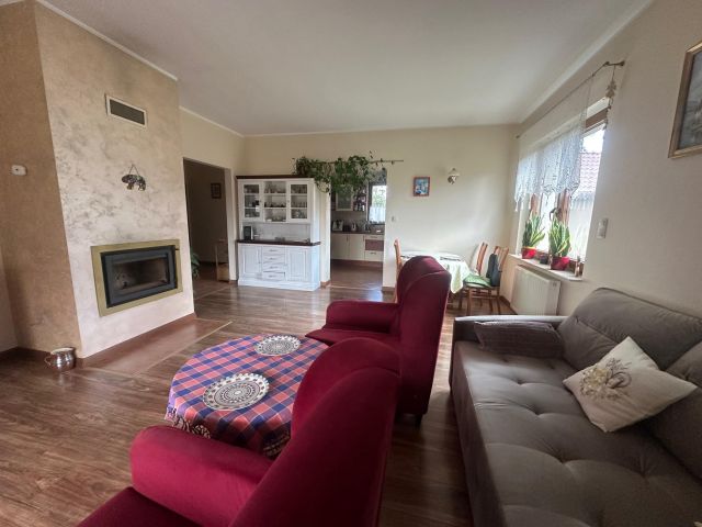 dom wolnostojący, 5 pokoi Sulistrowice. Zdjęcie 12