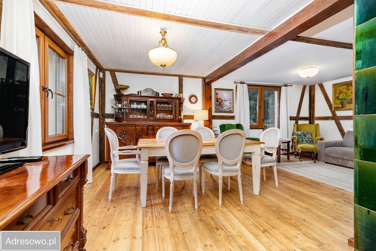 dom wolnostojący, 10 pokoi Zezuj. Zdjęcie 16