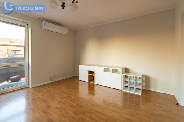 Mieszkanie 3-pokojowe Kraków Olsza, ul. Fiołkowa. Zdjęcie 3