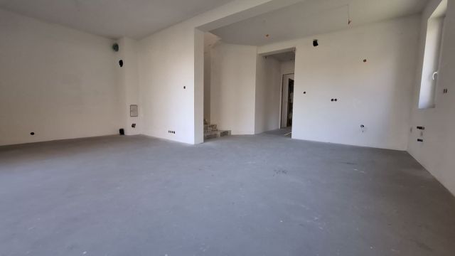 bliźniak, 4 pokoje Śledziejowice. Zdjęcie 15