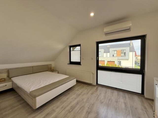 bliźniak, 4 pokoje Domasław. Zdjęcie 10