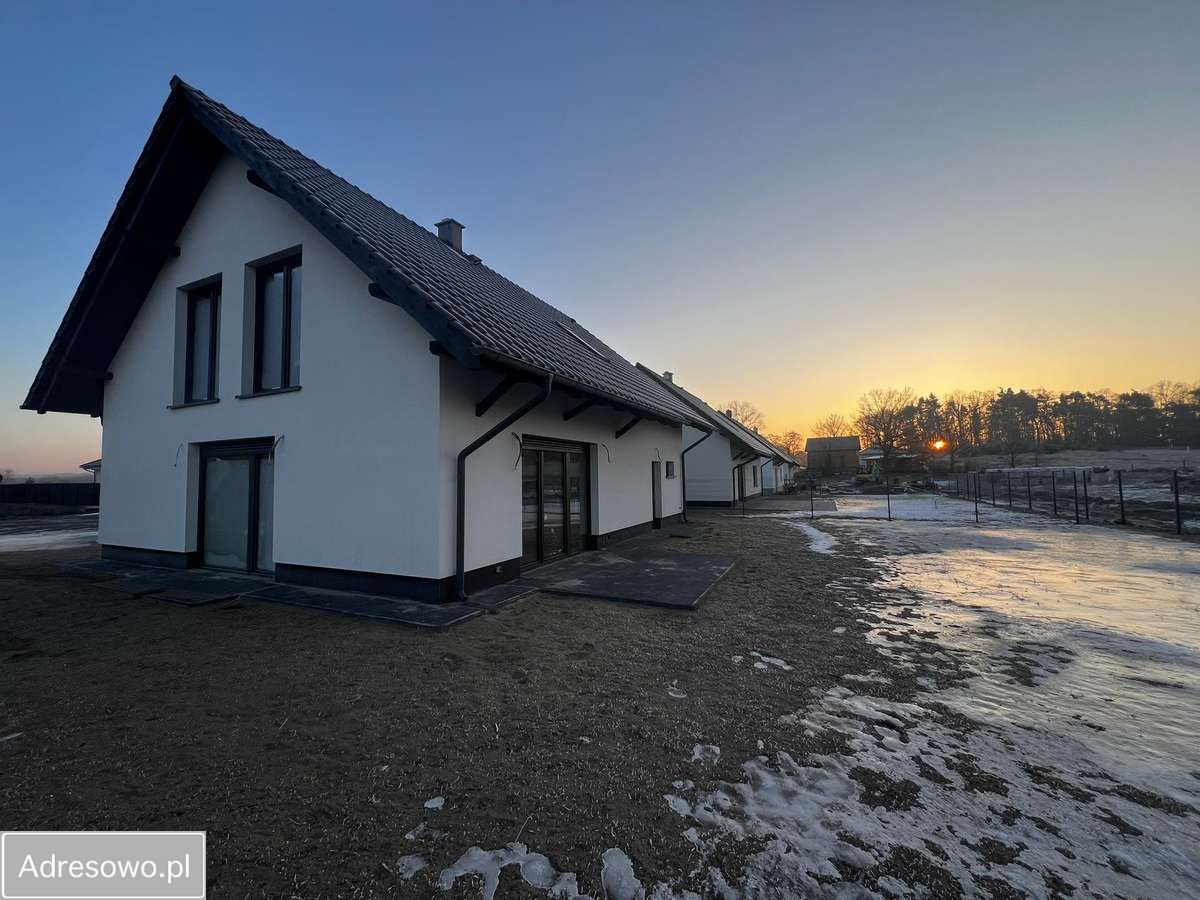 dom wolnostojący, 5 pokoi Nowa Wioska. Zdjęcie 5