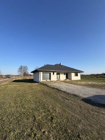 dom wolnostojący, 3 pokoje Komorów. Zdjęcie 1