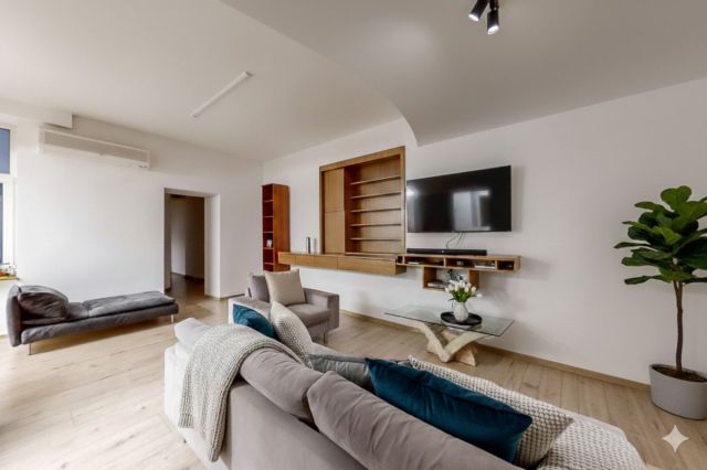 Lokal Łódź Śródmieście, al. marsz. Józefa Piłsudskiego. Zdjęcie 3