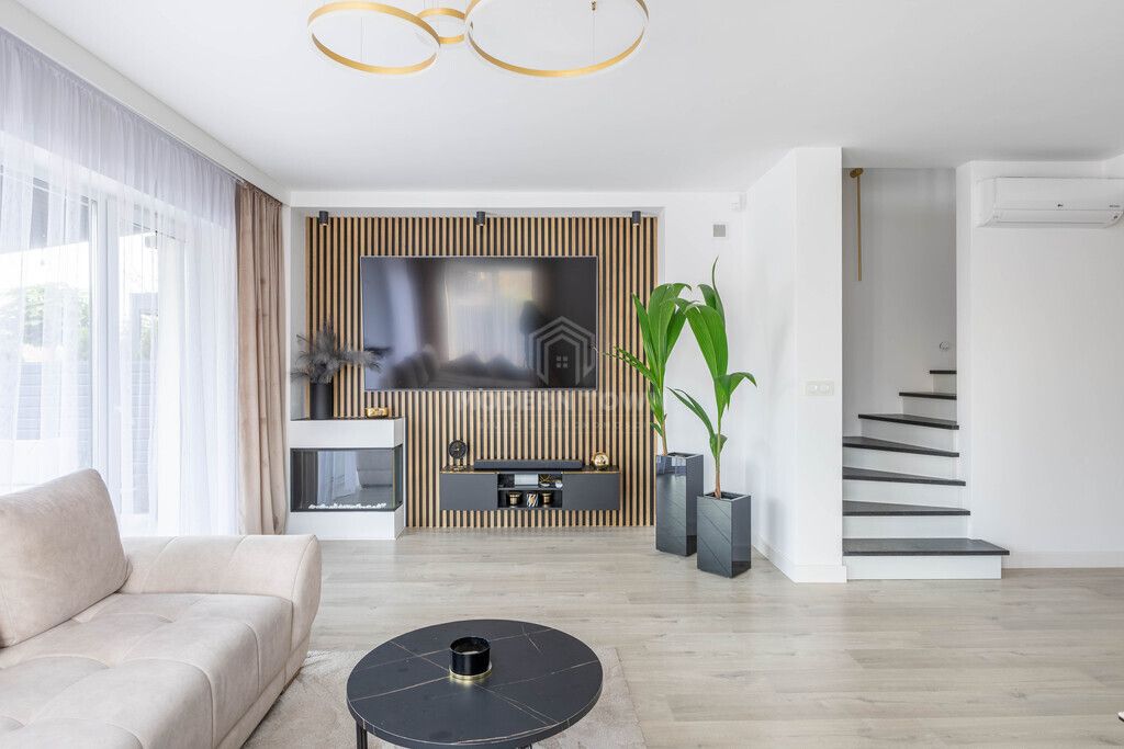 dom wolnostojący, 6 pokoi Lesznowola. Zdjęcie 2