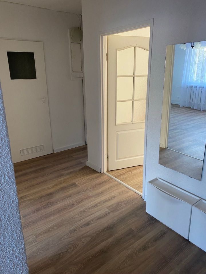 Mieszkanie 3-pokojowe Ożarów. Zdjęcie 2