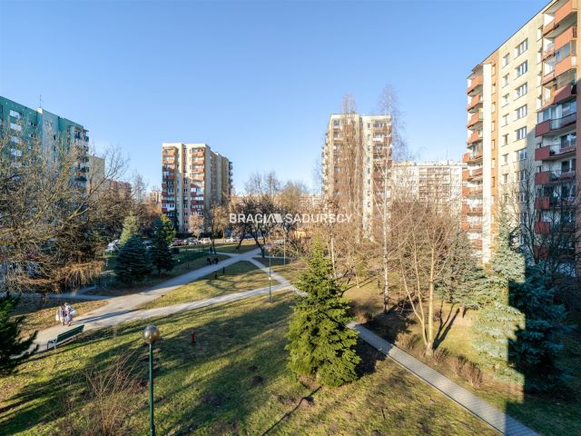 Mieszkanie 3-pokojowe Kraków Czyżyny, os. Dywizjonu 303. Zdjęcie 26