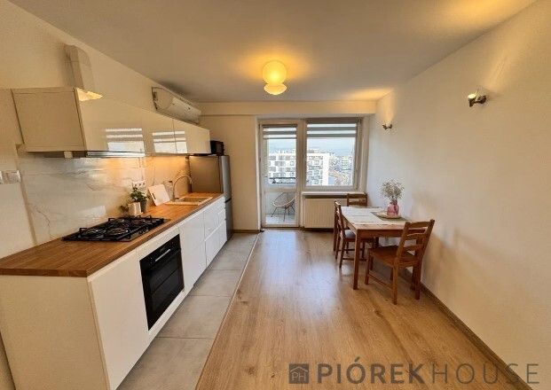 Mieszkanie 3-pokojowe Warszawa Praga-Południe, ul. Grzegorza Przemyka. Zdjęcie 1