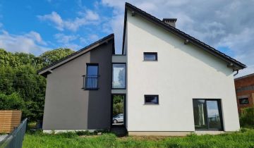 dom wolnostojący, 4 pokoje Większyce, ul. Zamkowa