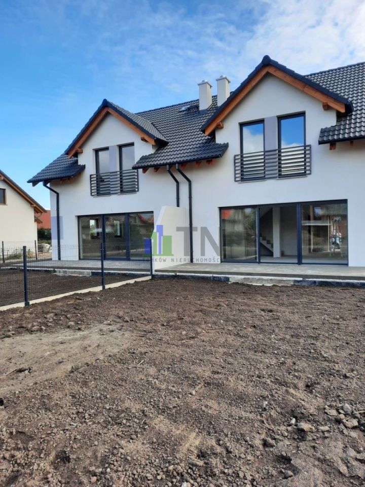 bliźniak, 5 pokoi Chrząstawa Wielka. Zdjęcie 13